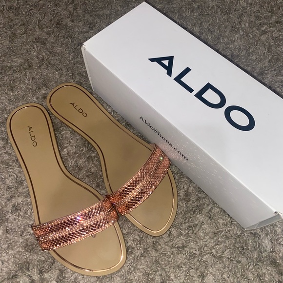 Sandals - Picture 3 of 4